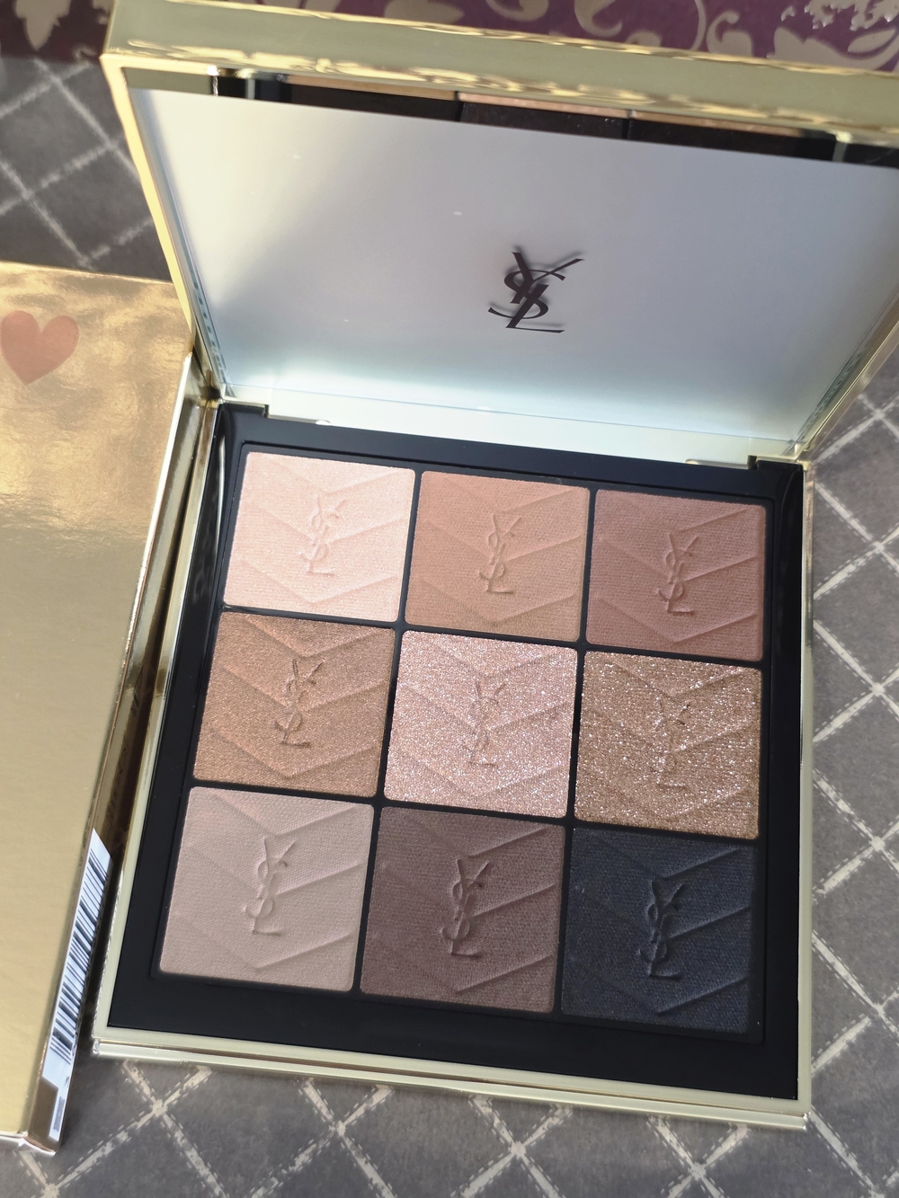 Yves Saint Laurent Neutral Glow Eyeshadow Palette — Nude Hours - Picture 2 of 6